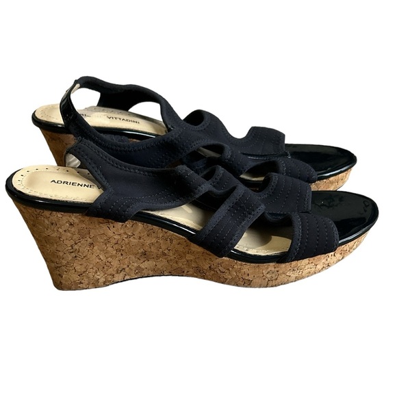 ADRIENNE VITTADINI 'Clint' Wedge Sandal, Navy. Size 10. - Picture 4 of 5